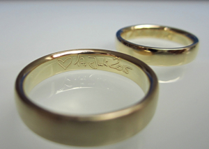 Trauringe selber schmieden Aachen Individuelle Trauringe Verlobungsring Ehering Trauringekurs Aachen Trauringkurs Aachen Trauringe Aachen Faksimile Gravur Schmuck Gutschein Aachen